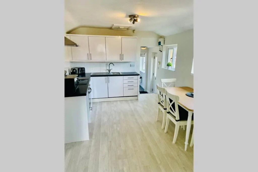 Modern Apartment In The Heart Of The Village. Baildon